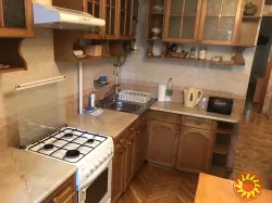 Сдам просторную 2-ком.сталинку на проспекте Шевченко.