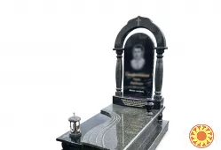 Одинарний пам’ятник з граніту