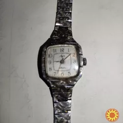 Часы женские "Луч" кварц СССР.