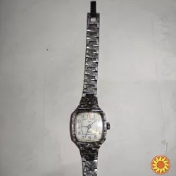 Часы женские "Луч" кварц СССР.