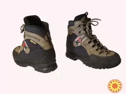 Тяжёлые треккинговые ботинки. Размер 37.5/24. см. Туризм. альпинизм.