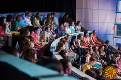 Замовити масовку для зйомок та заходів в Києві та Україні