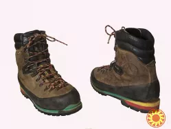 Горные ботинки. Размер 45.5/29,5 см. Альпинизм, горный туризм.