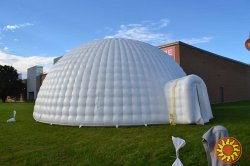 Надувная палатка Иглу Igloo inflatable tent украинского производства