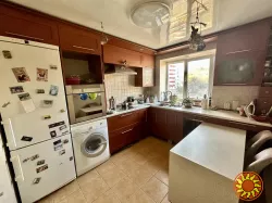 Продам 3к. кв., ж/м Победа-3. Возможен безналичный расчет