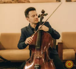 Професійна жива музика, на Ваш: Ювілей, Весілля, Корпоратив, День народження! Кращі хіти XX-XXI ст., на віолончелі! Великий репертуар. -Зустріч гост