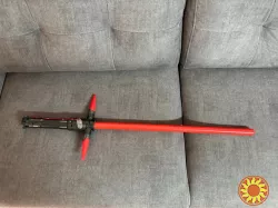 Світловий меч Кайло Рена — Ексклюзив Disney для фанатів «Зоряних війн»