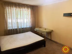 Сдам 1-комнатную квартиру в центре Черёмушек на Генерала Петрова.