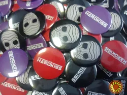 Значки. Виготовлення закатних значків. Виготовлення поліграфічної та сувенірної продукції.