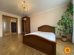 БЕЗ% Продаж 2-кімнатної квартири 79 м2 вул. Срібнокільська 24, метро Осокорки, Київ Дарницький район