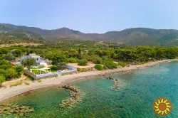 Вилла Аспараго на первой линии моря