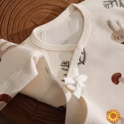 Комплект для немовля демісезонний: боді + шапочка + шкарпетки