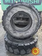 Суцільнолиті шини для навнтажувача 6.50-10 Б/В