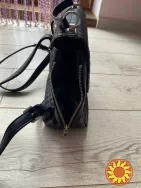 Чорний жіночий рюкзак зі шкірозамінника Guess