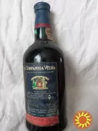 Винтажная бутылка портвейна португалия real companhia velha