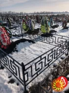 Огородження на могилу у Дніпрі.