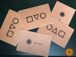 Карточки визитки пригласительные из Игры в кальмара