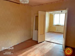 Часть дома на Поселке со всеми коммуникациями.