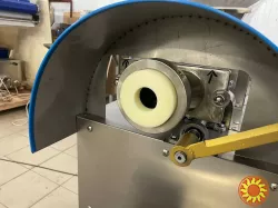 Тістодільник-округлювач напівавтоматичний STvega Cake Rounder H3000