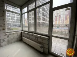 Продам квартиру з терасою 25 м² у ЖК «Варшавський 2» — ваш особистий простір для життя та відпочинку!