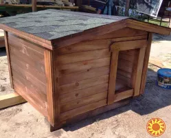 Продам дерев'яну утеплену будку для собаки.