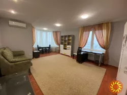 БЕЗ%, Здам 2 рівневу квартиру 258 м2, ремонт, Освіти 14а, Севастопольська пл. Київ