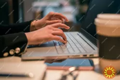 Консультант інтернет магазину