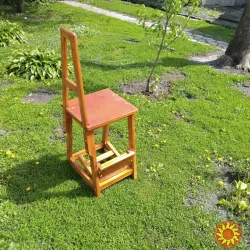 Табурет-стремянка с поручнем