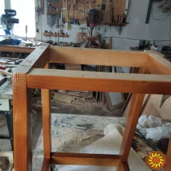 Табурет-стремянка с поручнем