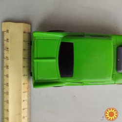 Машинка пластмассовая