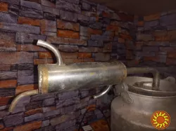 Самогонный аппарат (пищевая нержавейка) + бидон (пищевой алюминий).