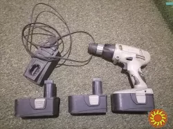 Продам б/в шуруповерт.