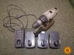 Продам б/в шуруповерт.