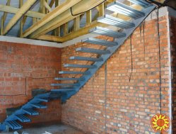 Консольная лестница, каркас. "Броневик" Днепр.