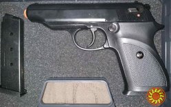 Стартовый пистолет Sur 2608 (чёрный) + магазин.