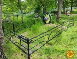 Огорожа на могилу.