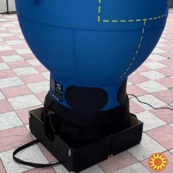 Мінйон для зовнішньої реклами магазину