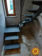 Лестница на одном косоуре. "Броневик" Днепр.