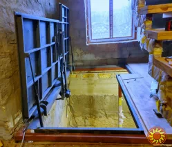 Автоматический потайной напольный люк под плитку