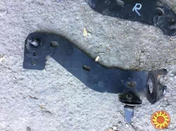 Бу кронштейн подрамника Renault Megane 2, 8200449953, левый