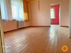 Продам дом в Центре села Тушки.Все коммуникации.