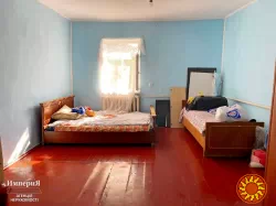 Продам дом 100 квадратов в Ольшанице.Кирпич.Косметический ремонт.