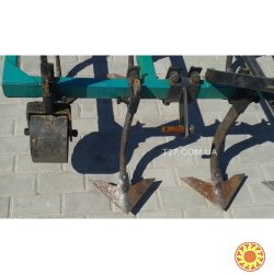 Культиватор сплошной обработки 1,6 (2.1) м с рабочими лапами и катком (Украина)