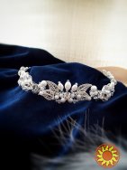 Беатріс авторська на чоло прикраса гілочка діадема обідок перли білий кришталь обруч