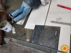 Люк невидимка обшитый сеткой. "Броневик" Днепр.