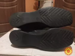 Жіночі гарні чоботи,ботинки, демісезон,б/в,розмір 37.5-38