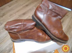 Жіночі якісні,стильні чоботи,б/вдемісезон,розмір 40,устілка-25-25.5.