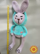 Зайчик в светрі з капішоном іграшка м'яка в'язана сувенір подарунок hand made ручна робота