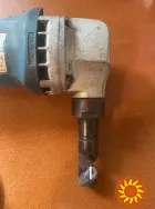 Продам бу електричні вирубні ножиці по металу Makita Mod. JN1601 - оригінал.