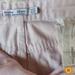 Шорты джинсовые Bershka розовые